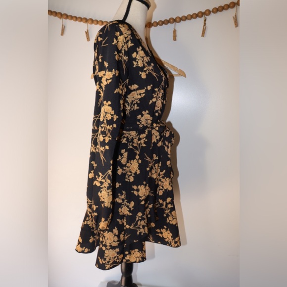 VIXEN Long Sleeve Dress with Tie - Picture 5 of 10